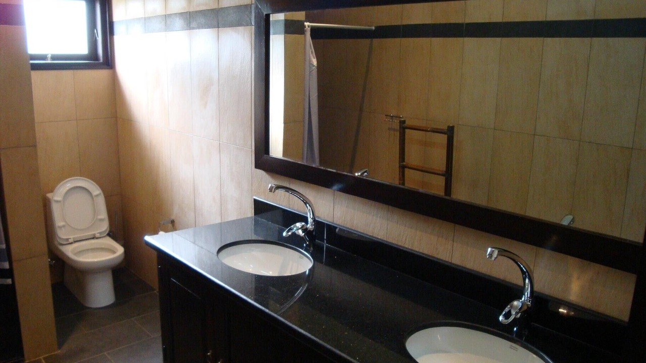 Photo of Bathroom in Banjartegehe