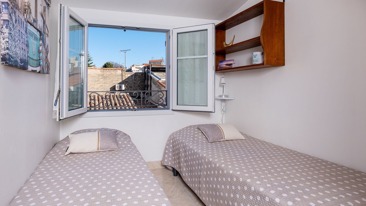 Photo of Bedroom in Antibes City Centre