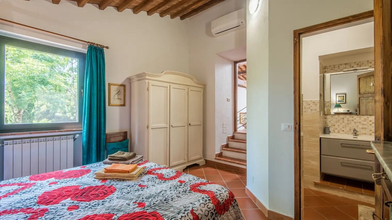Photo of Bedroom in Campiglia