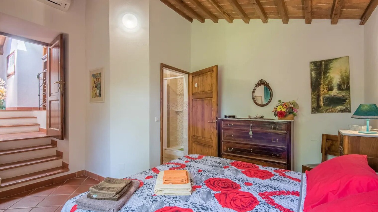 Photo of Bedroom in Campiglia