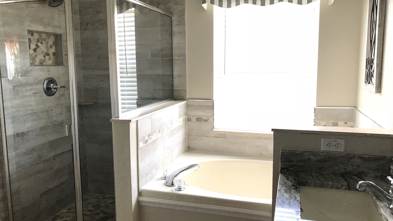 Photo of Bathroom in Eagle Pointe South