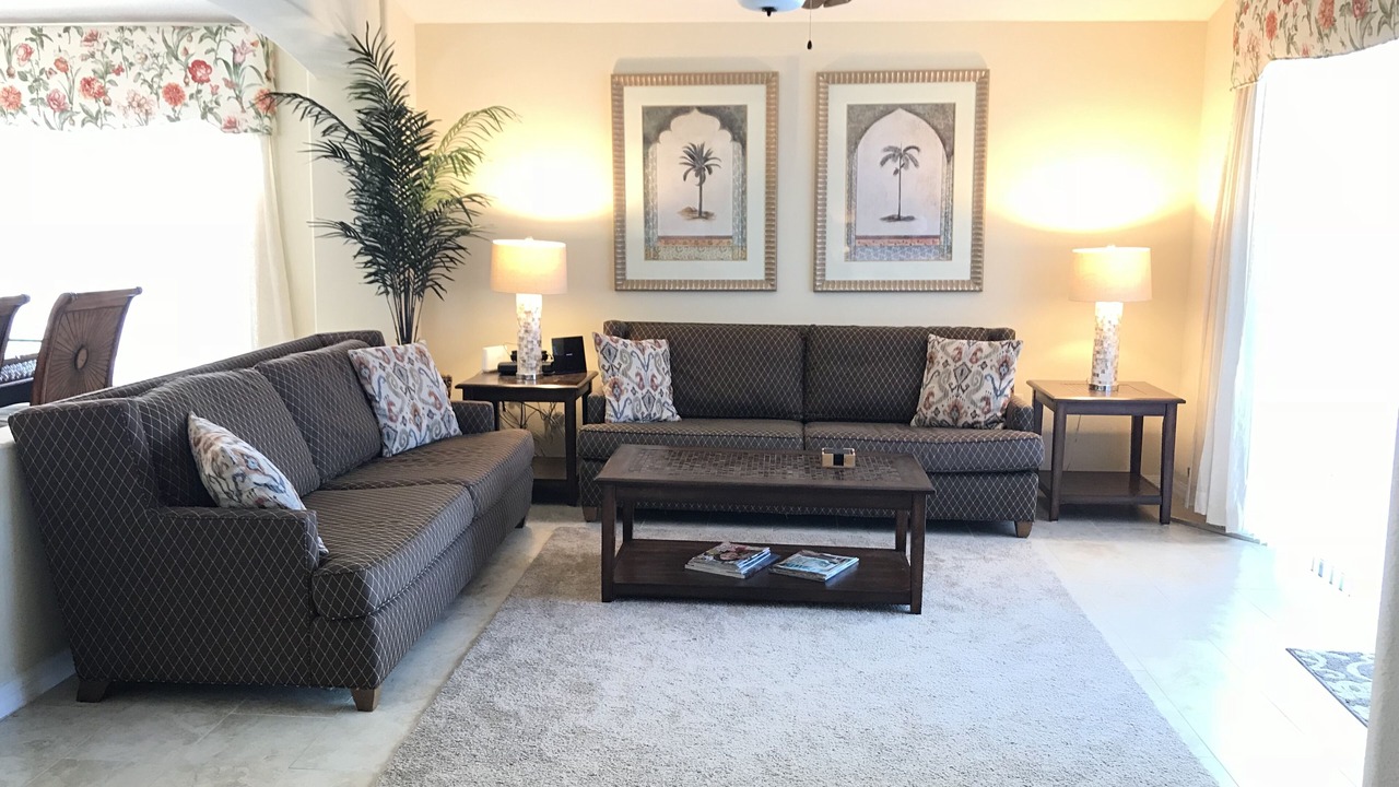 Photo of Livingroom in Eagle Pointe South