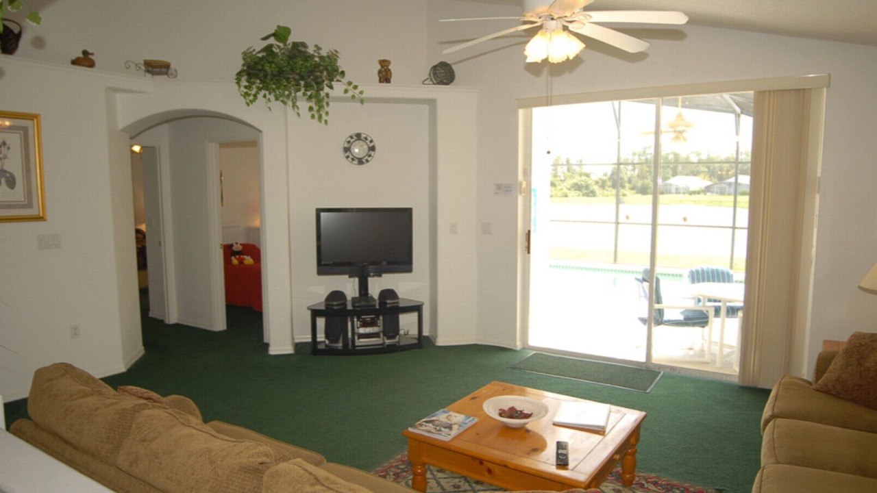 Photo of Livingroom in Eagle Pointe South