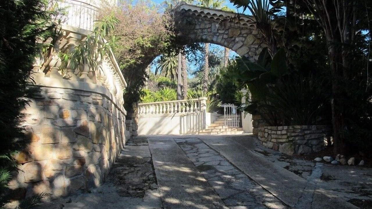 Photo of Outdoor in La Croix des Gardes