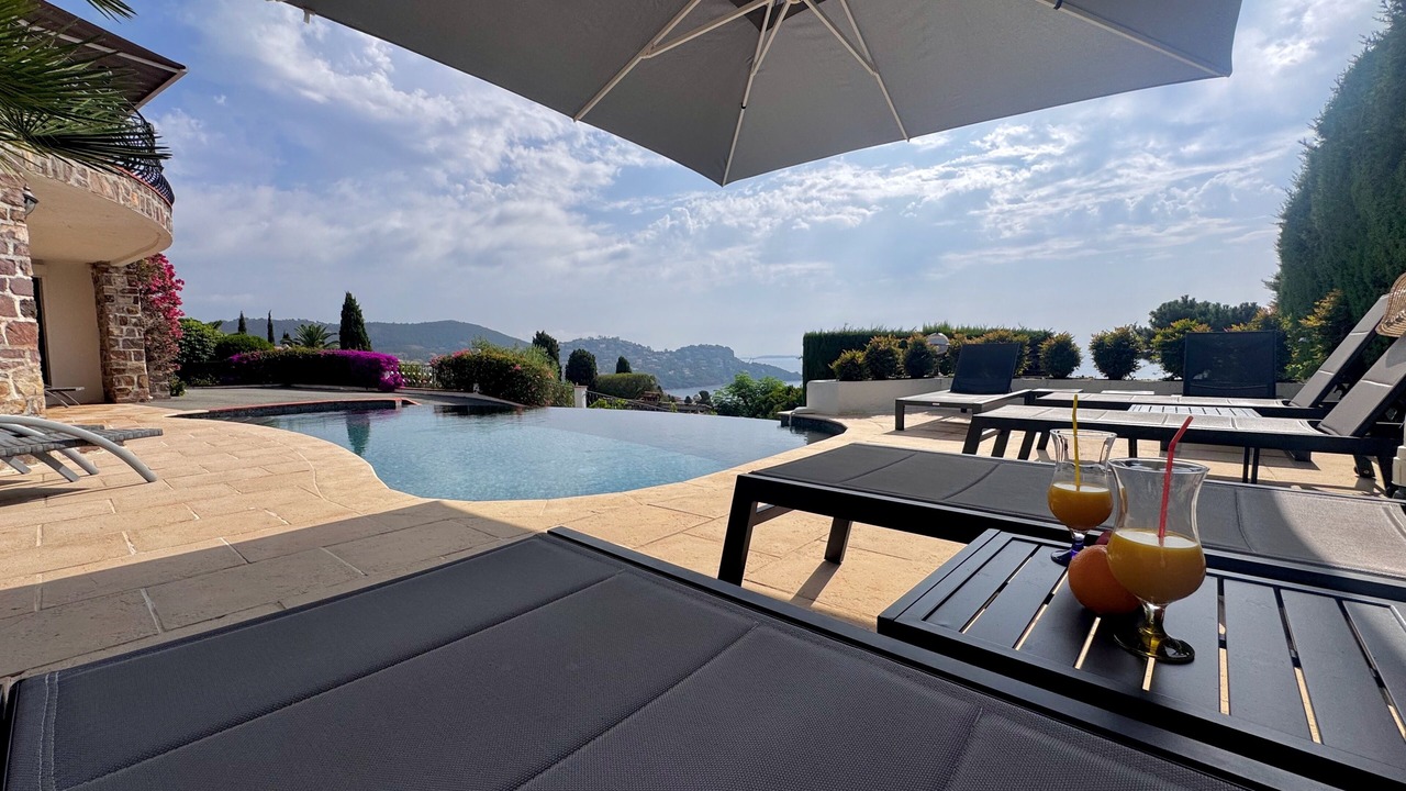 Photo of Outdoor in Espero-Pax