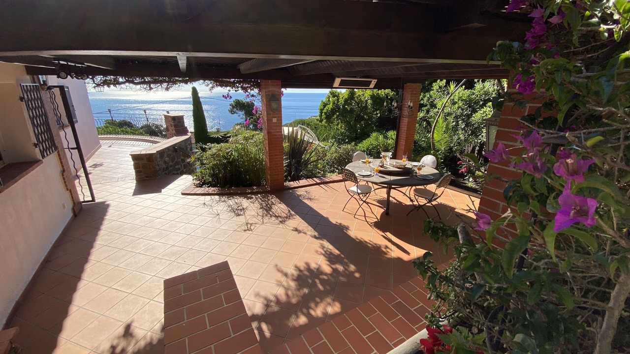 Photo of Outdoor in Espero-Pax