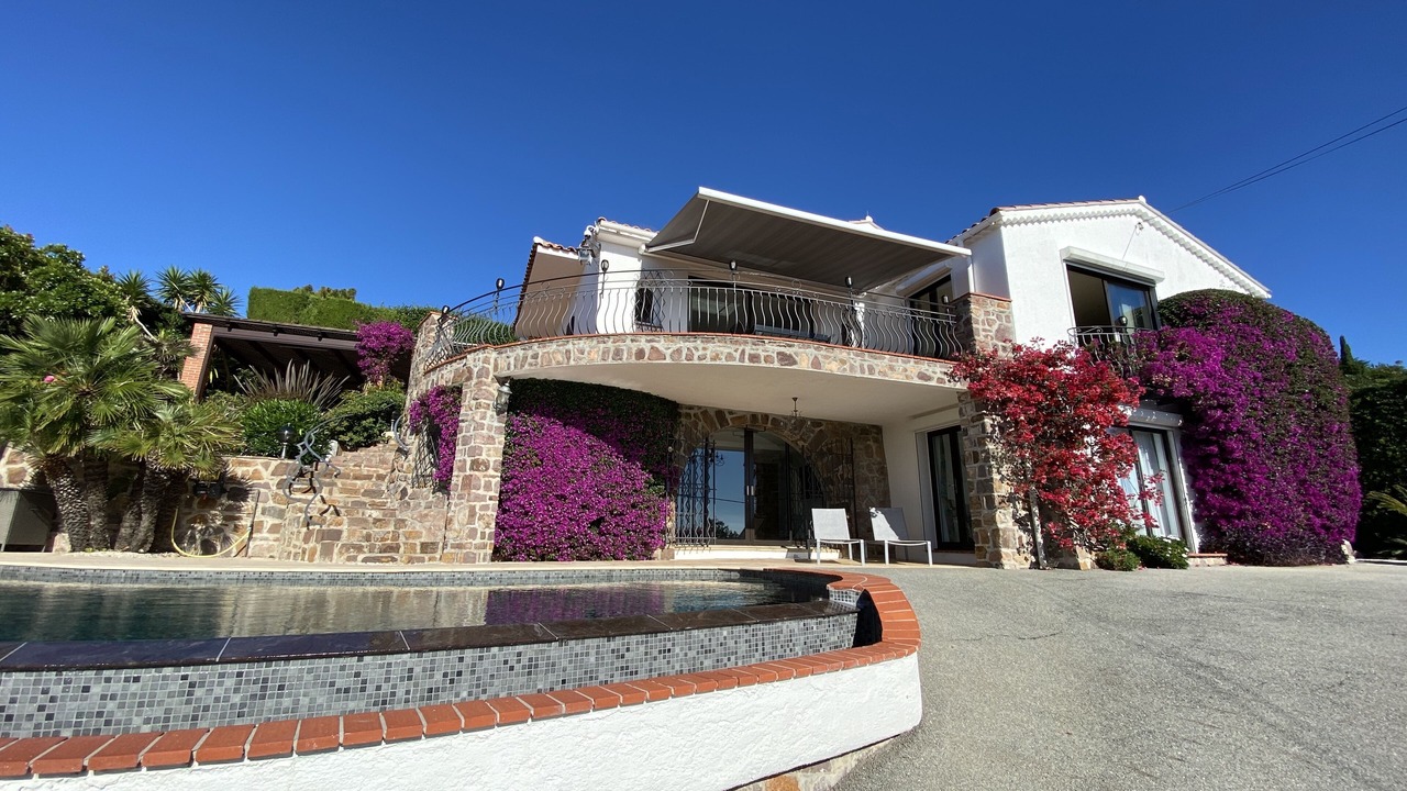 Photo of Outdoor in Espero-Pax