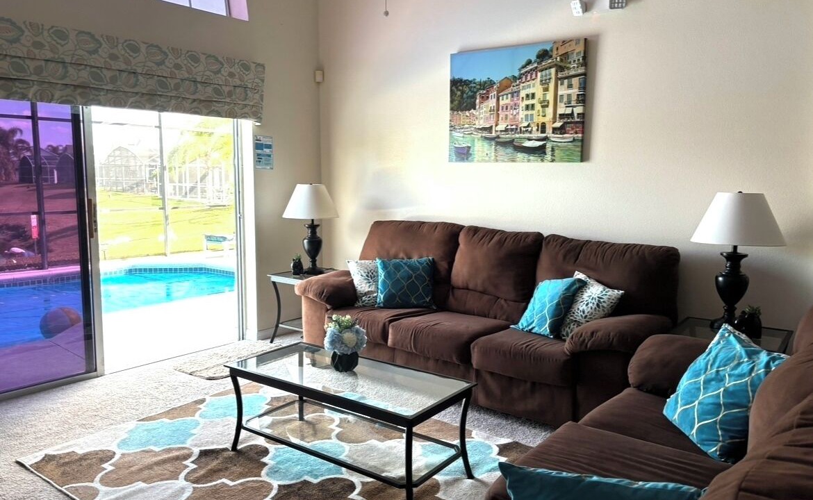 Photo of Livingroom in Eagle Pointe South