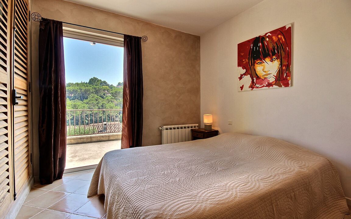 Photo of Bedroom in Vallauris