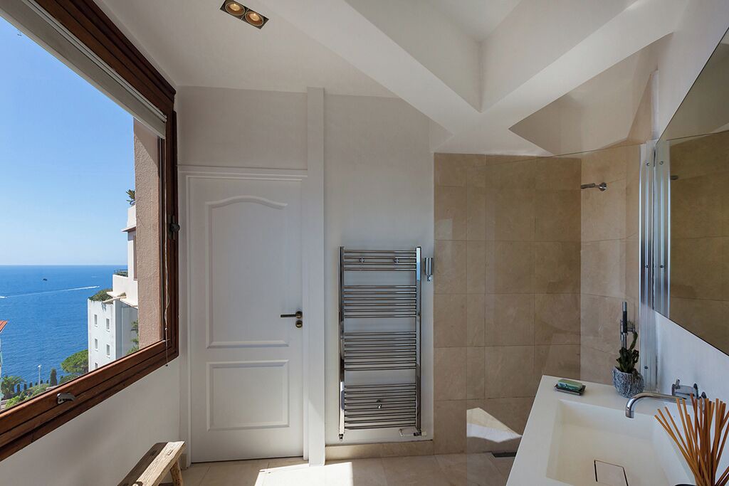 Photo of Bathroom in Mont Boron