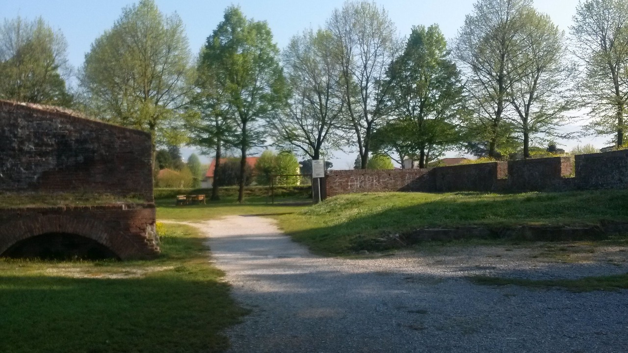 Photo of Others in Lucca