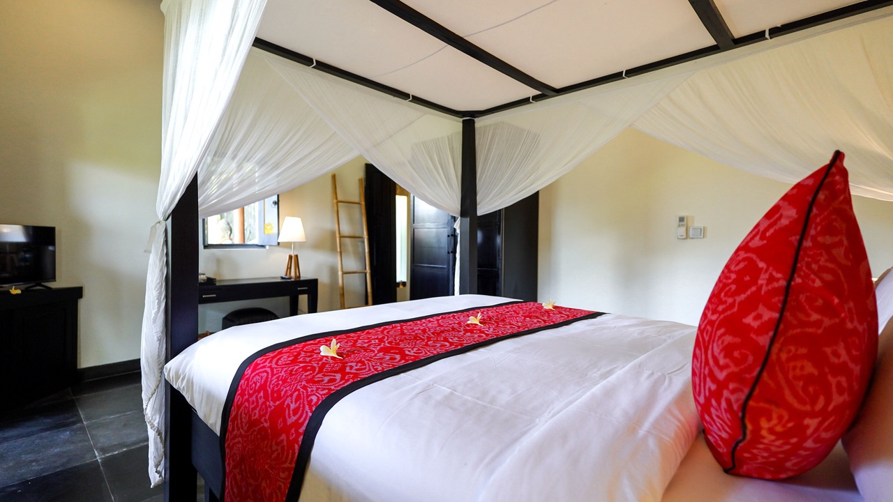 Photo of Bedroom in Keliki