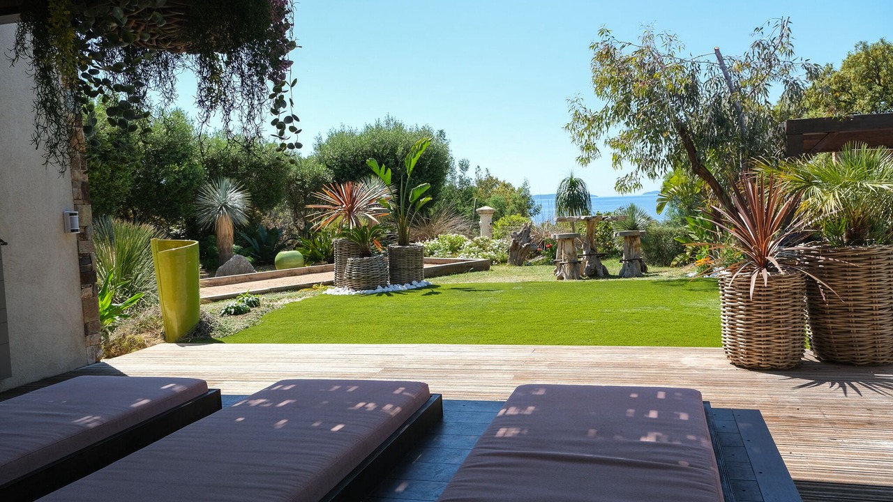 Photo of Patio Balcony in Rayol-Canadel-sur-Mer