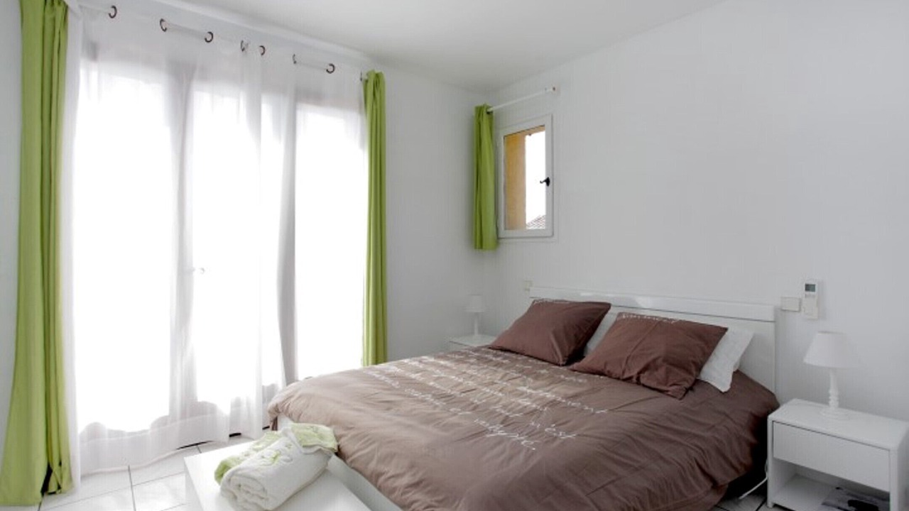 Photo of Bedroom in Mandelieu-La-Napoule