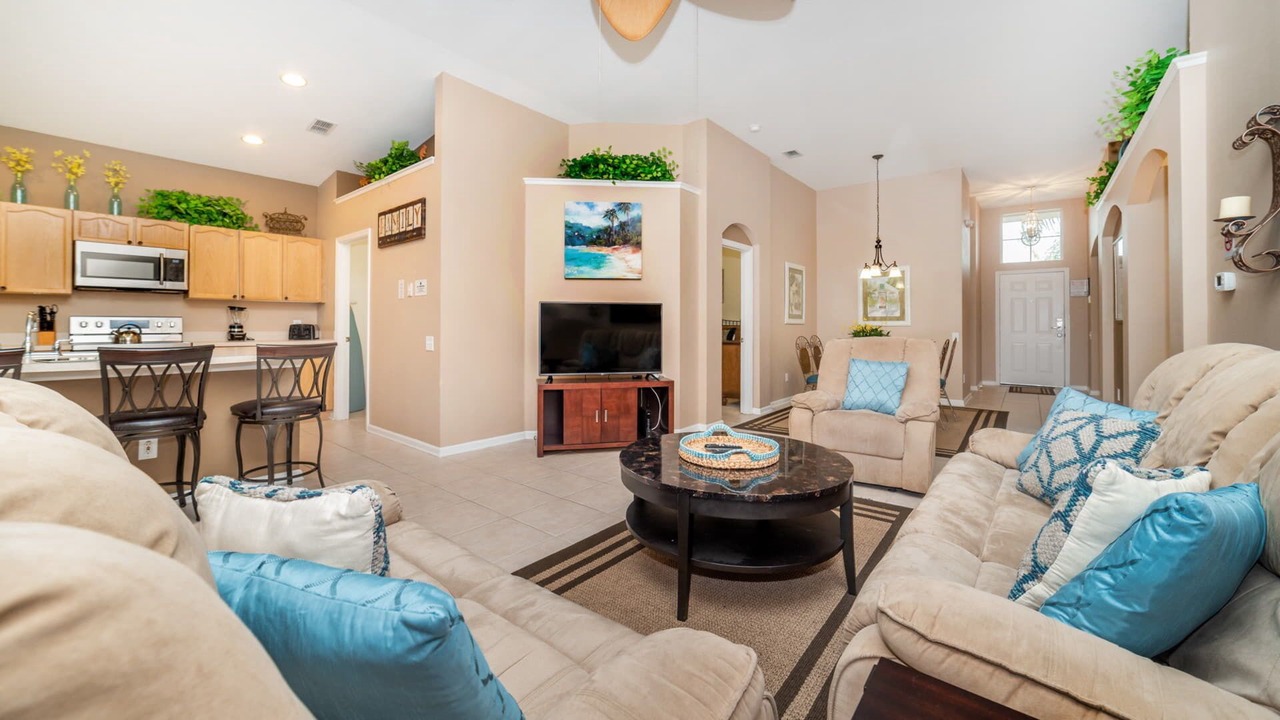 Photo of Livingroom in Windsor Palms