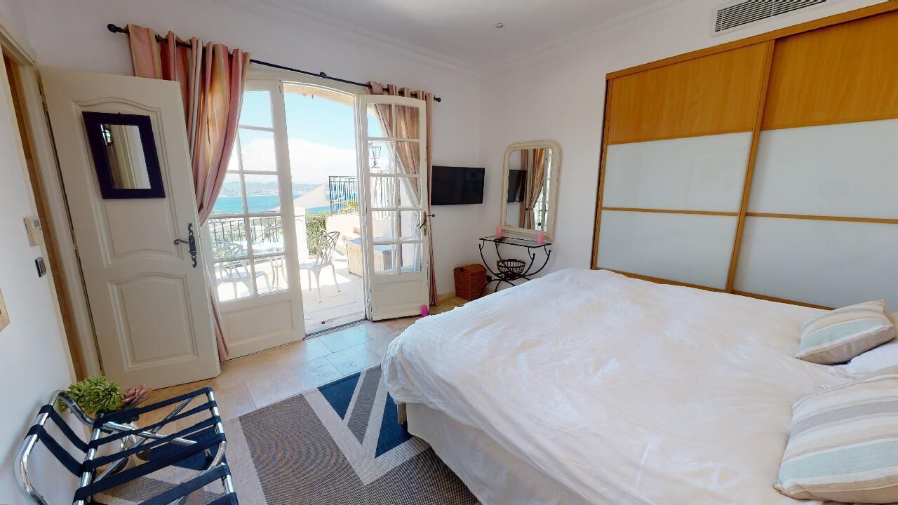 Photo of Bedroom in Theoule-sur-Mer