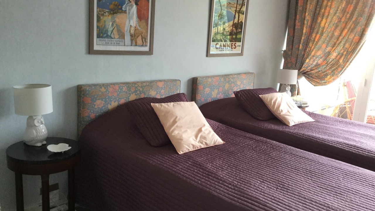 Photo of Bedroom in California - Pezou