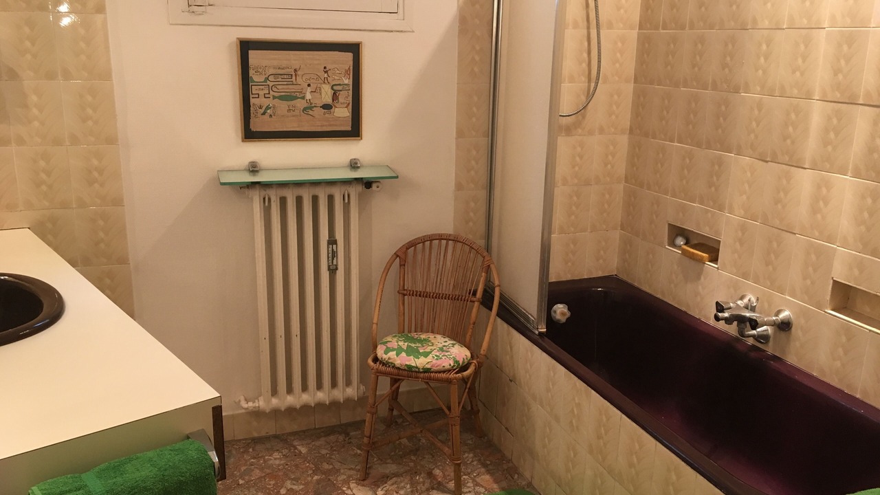 Photo of Bathroom in California - Pezou