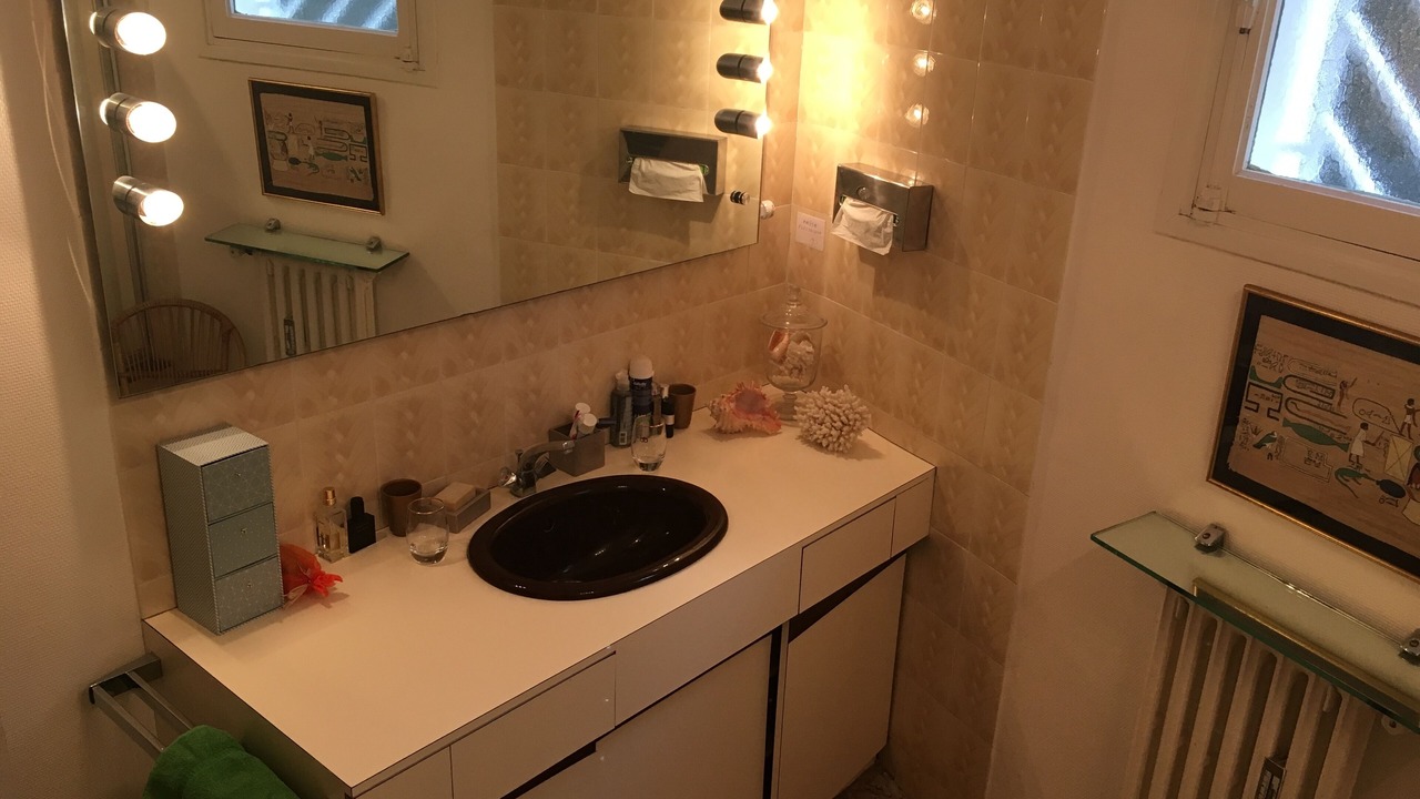 Photo of Bathroom in California - Pezou