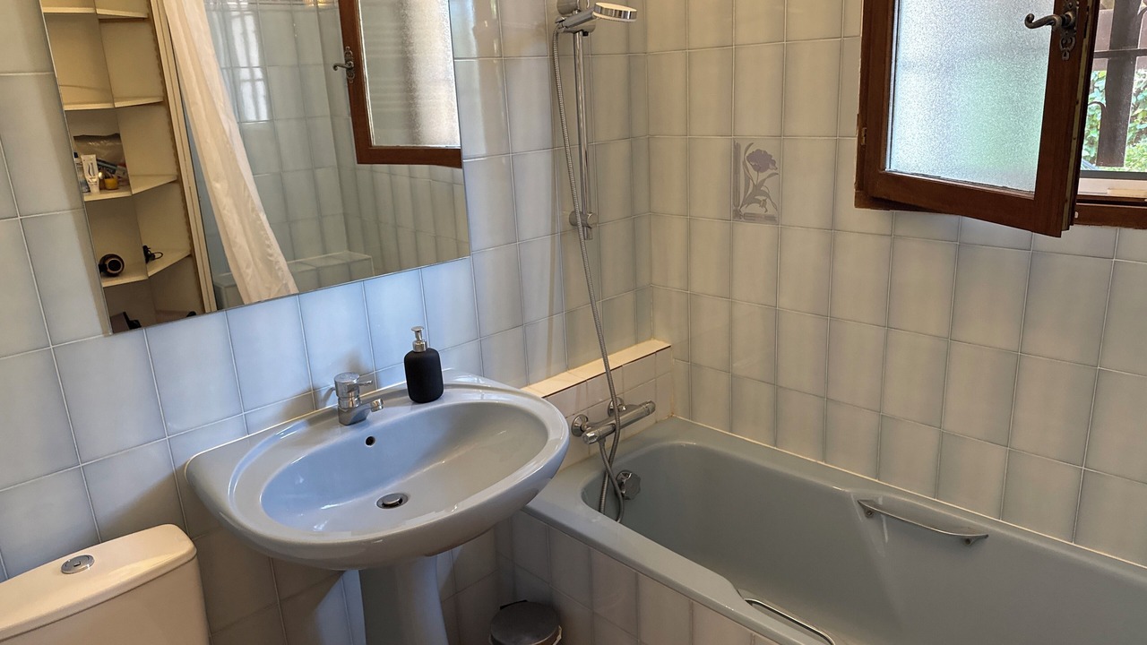 Photo of Bathroom in Bagnols-en-Foret
