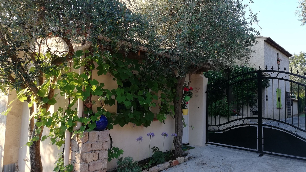 Photo of Outdoor in Gattieres