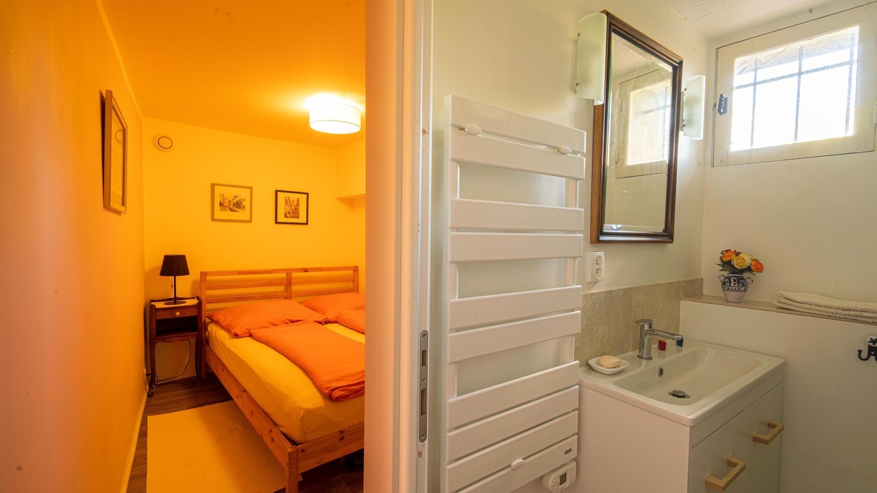 Photo of Bedroom in Biot