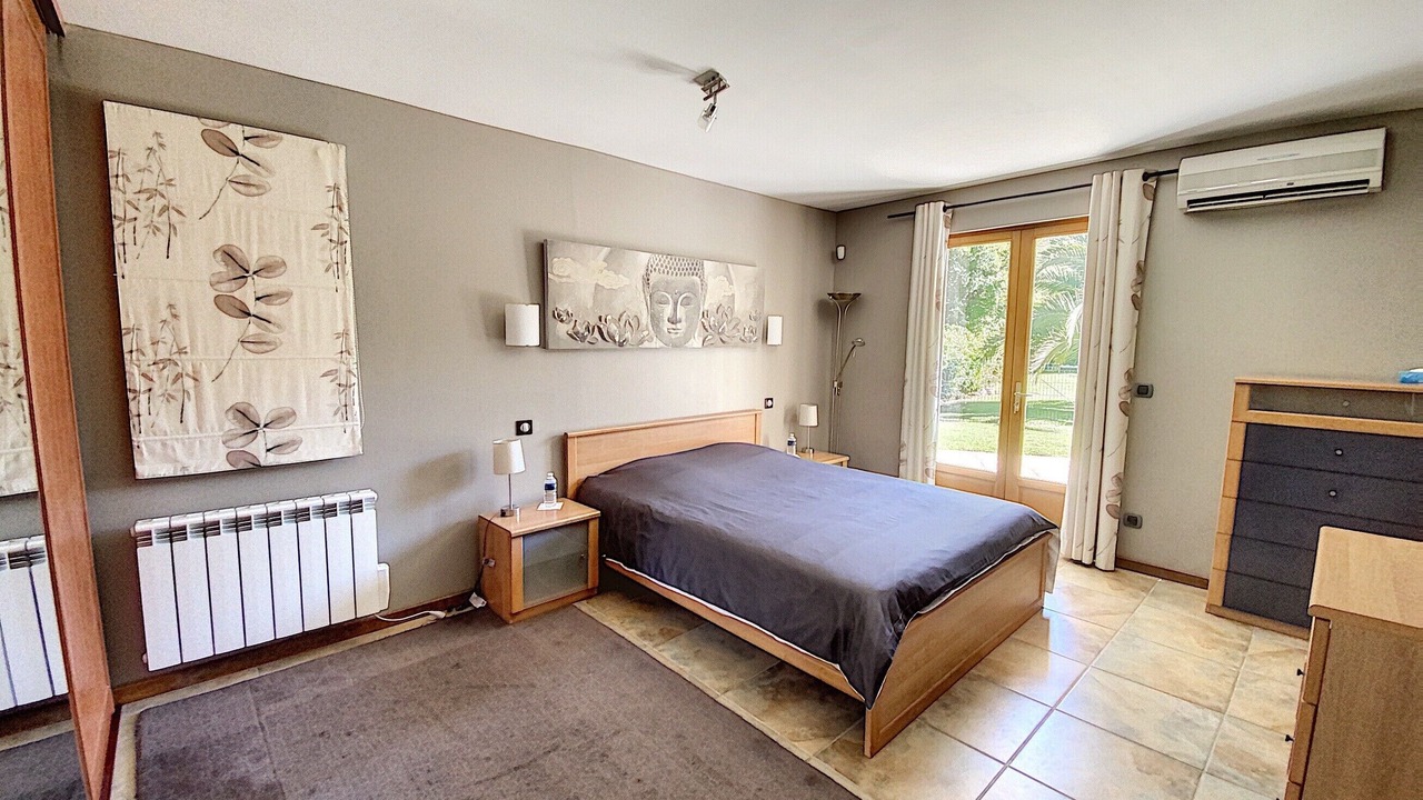 Photo of Bathroom in Saint-Paul-en-Foret