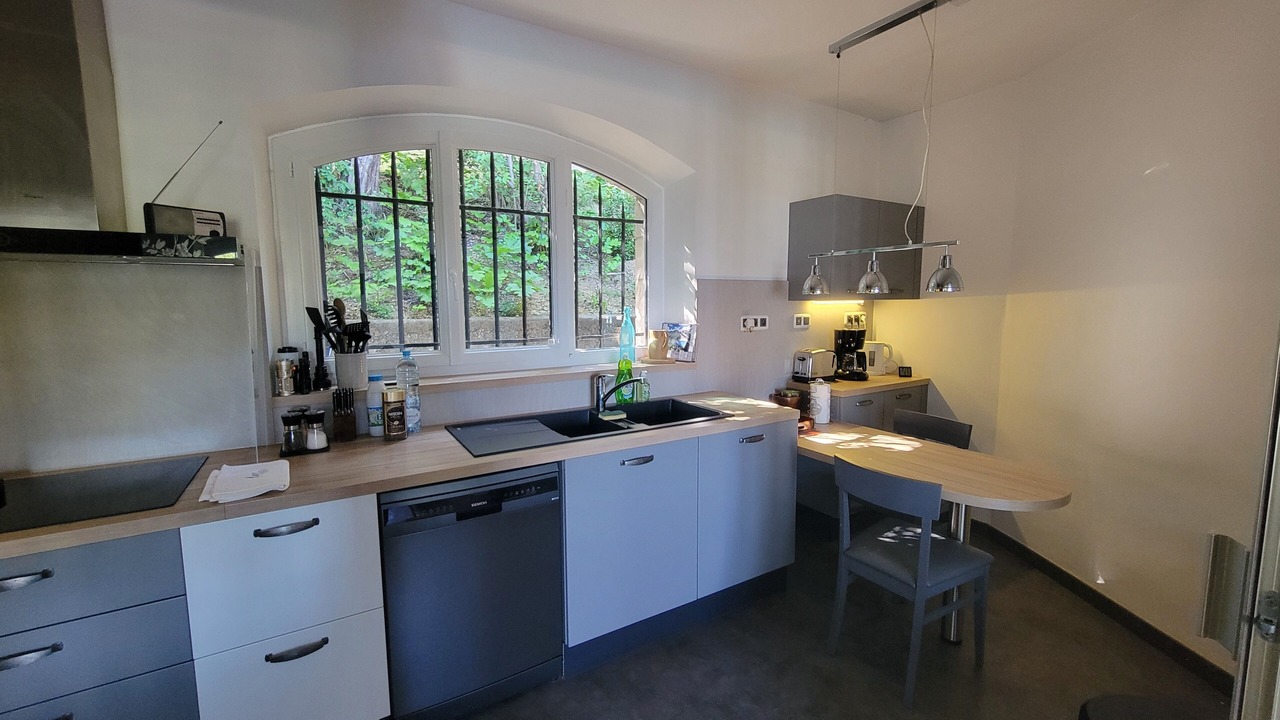 Photo of Kitchen in Gairaut