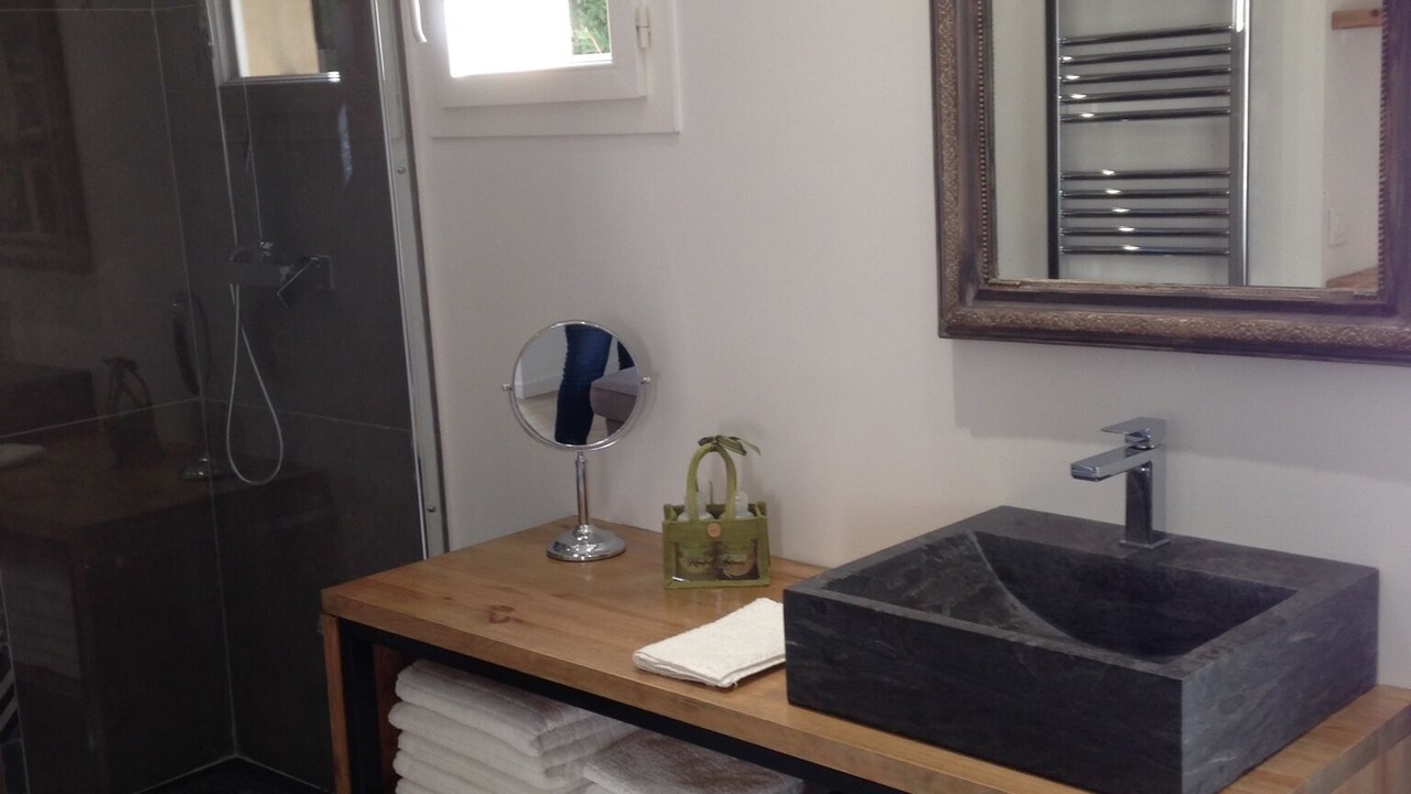 Photo of Bathroom in Biot