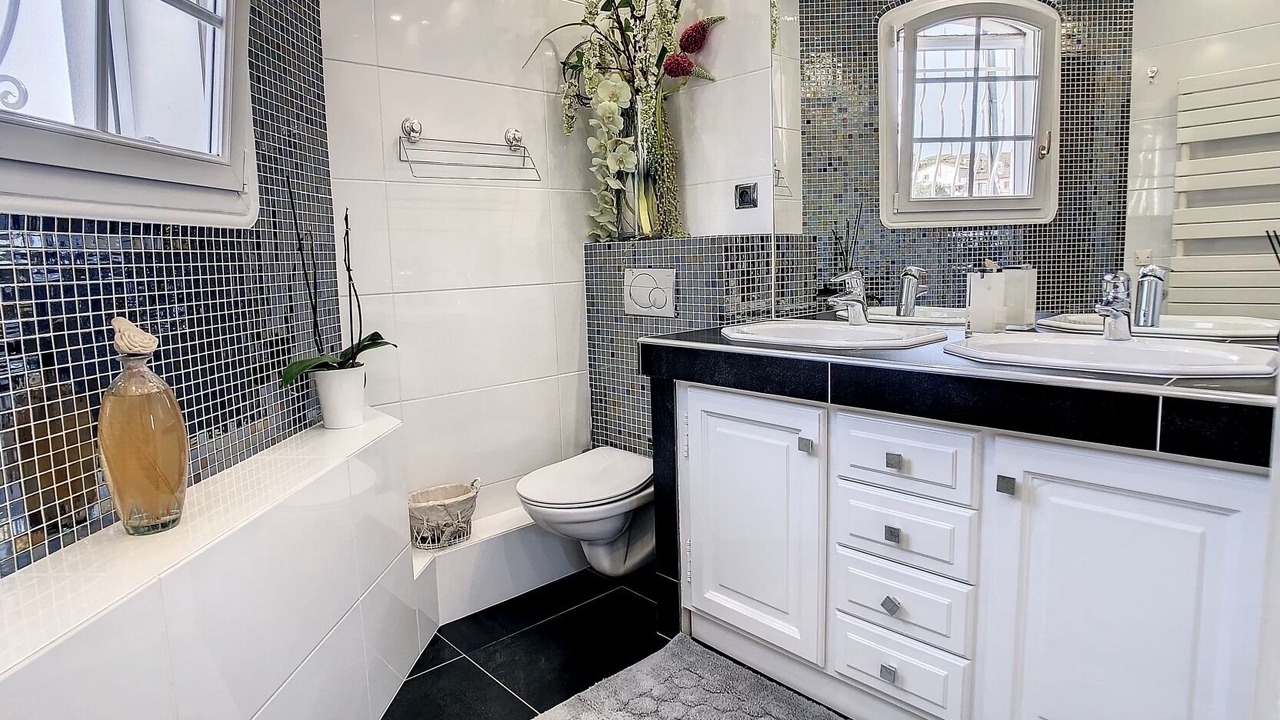 Photo of Bathroom in Saint-Jean