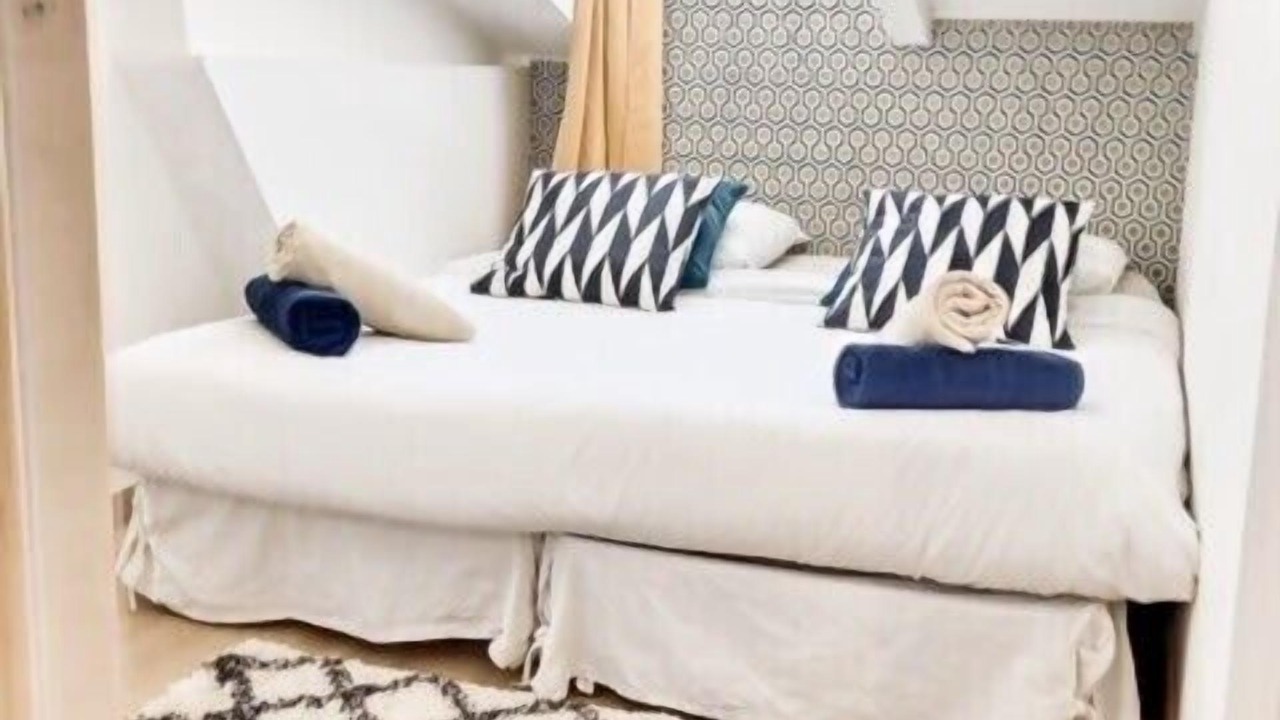 Photo of Bedroom in Cannes City Centre