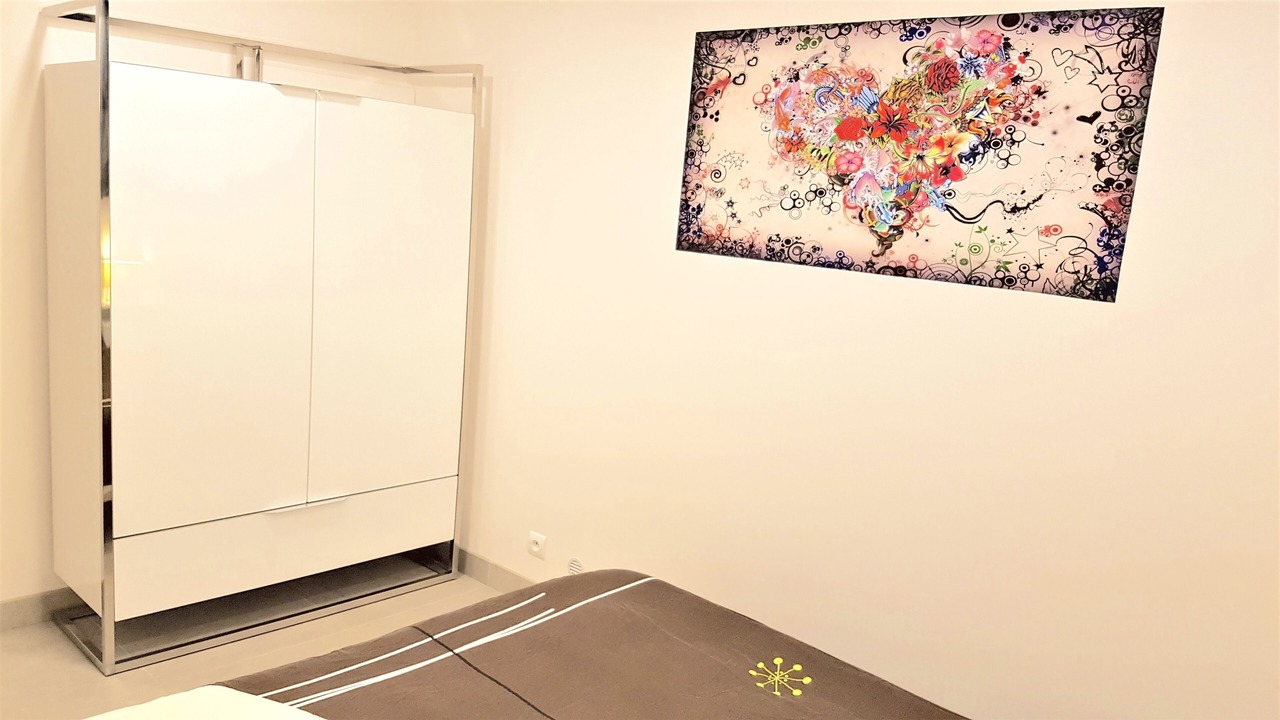 Photo of Bedroom in Sainte-Maxime City Centre