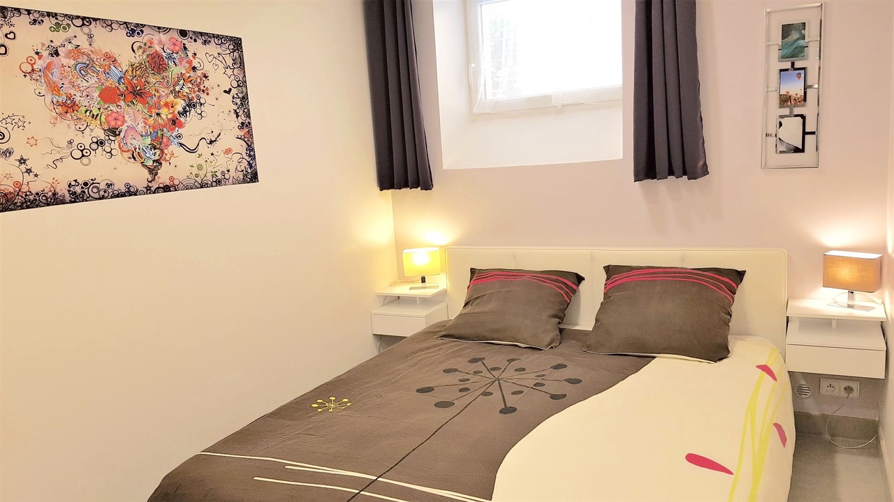 Photo of Bedroom in Sainte-Maxime City Centre