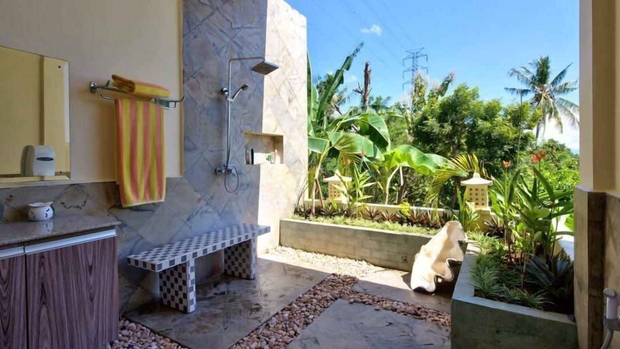 Photo of Bathroom in Kalibukbuk