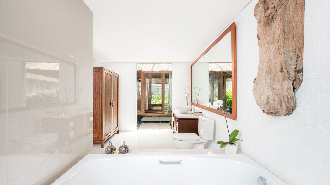 Photo of Bathroom in Petitenget