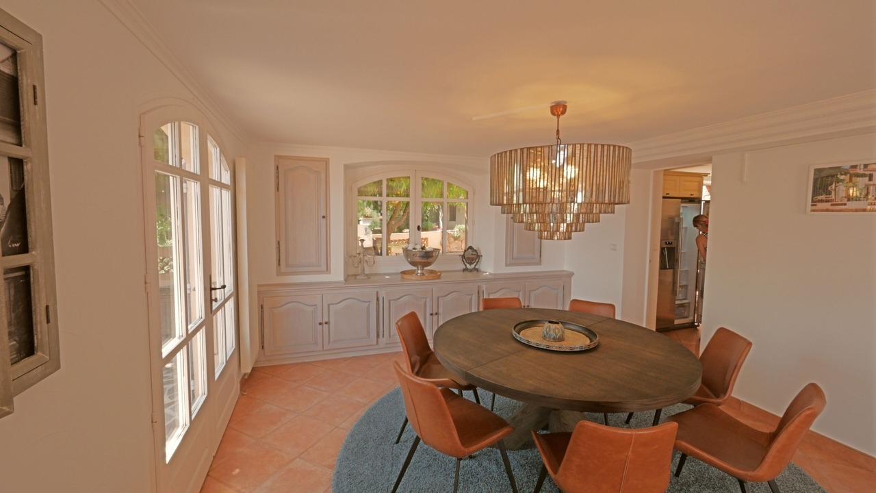 Photo of Bedroom in Espero-Pax