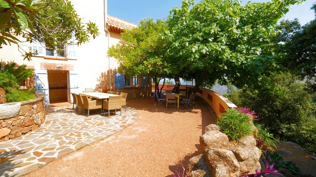 Photo of Livingroom in Espero-Pax