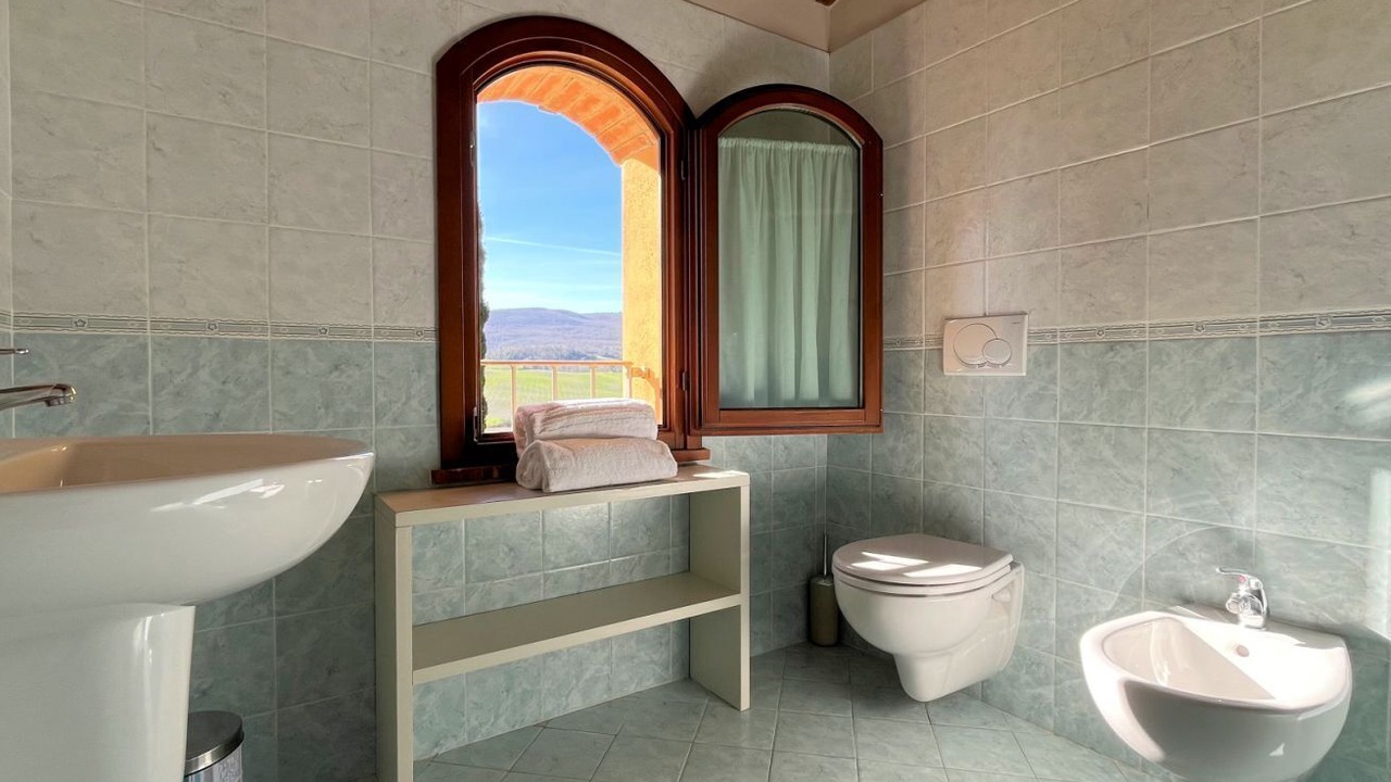 Photo of Bathroom in Lajatico