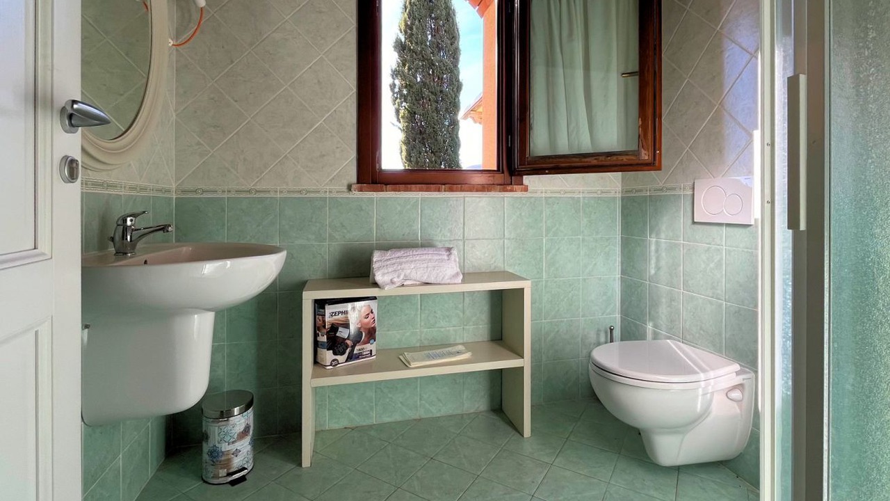 Photo of Bathroom in Lajatico