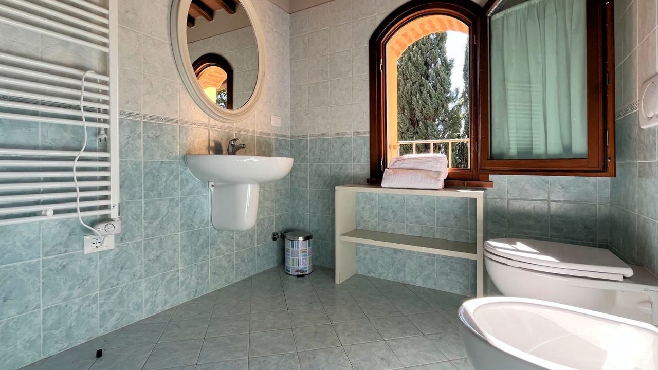 Photo of Bathroom in Lajatico