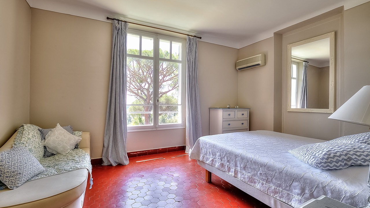 Photo of Bedroom in La Roquette-sur-Siagne