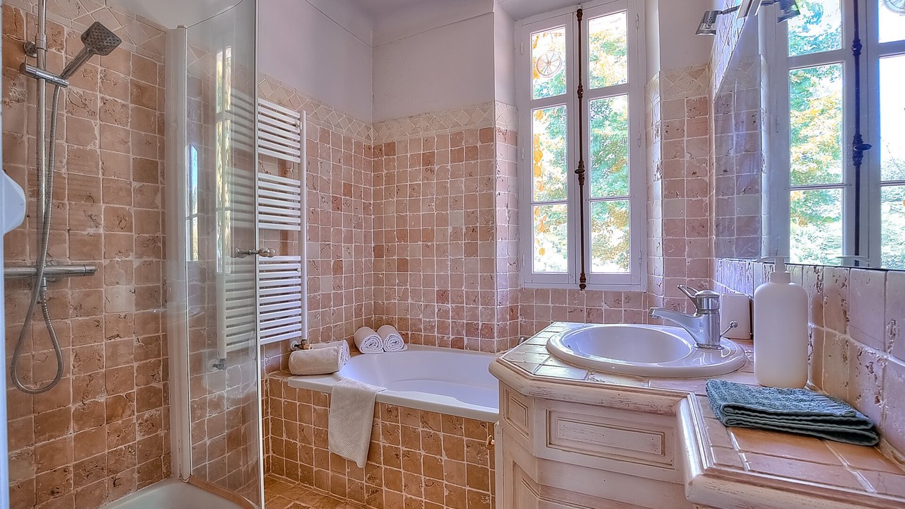 Photo of Bathroom in La Roquette-sur-Siagne