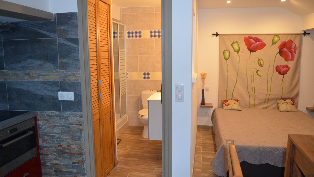 Photo of Bedroom in Antibes Old Town