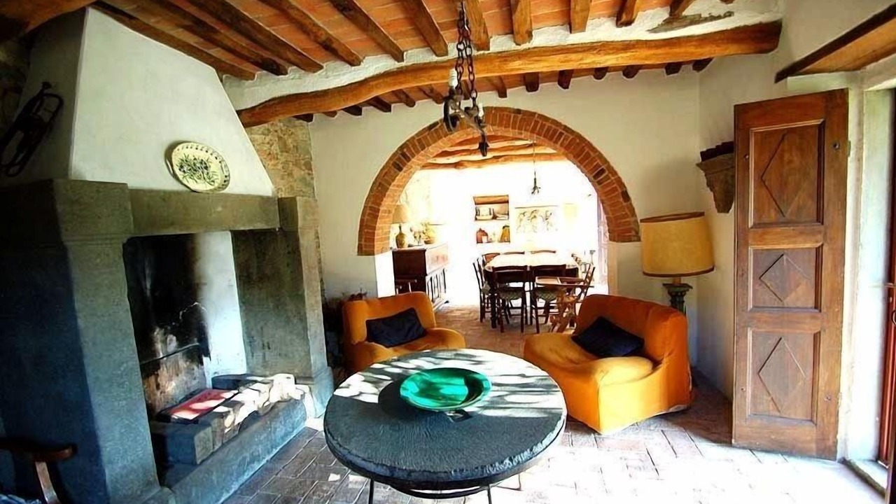 Photo of Livingroom in Buti
