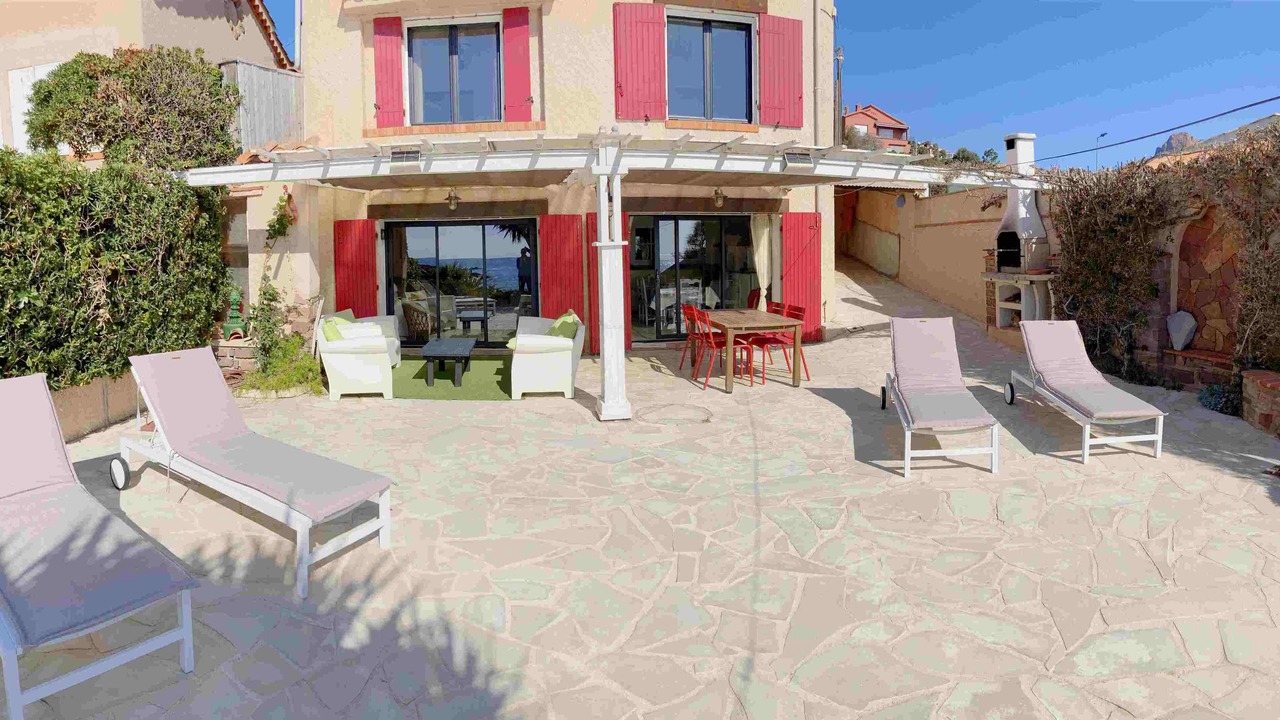 Photo of Outdoor in Antheor