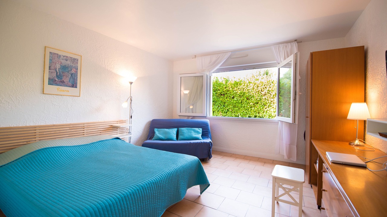 Photo of Bedroom in Plaine de la Brague