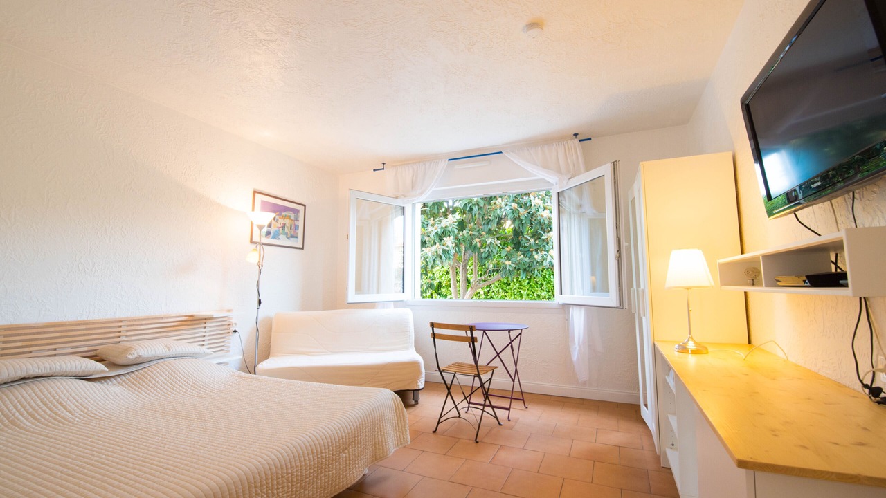 Photo of Bedroom in Plaine de la Brague