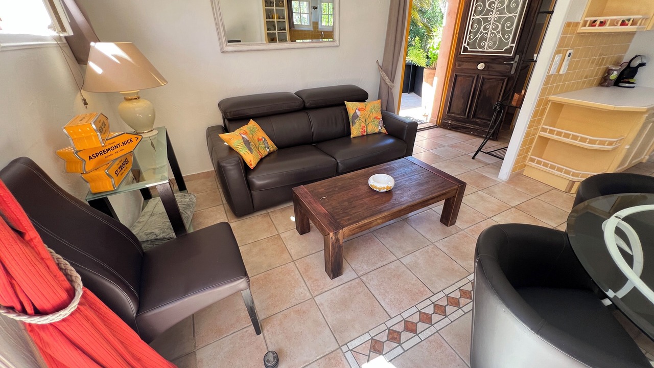 Photo of Livingroom in Aspremont
