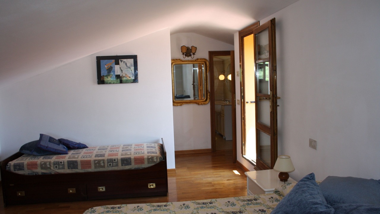 Photo of Bedroom in Corsanico-Bargecchia