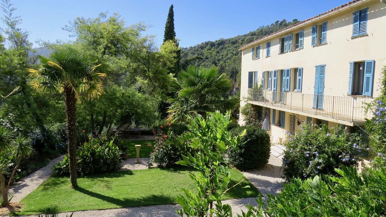 Photo of Outdoor in Contes